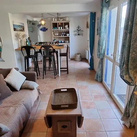 Вилла Les Pieds Dans L'eau :ker Anne *