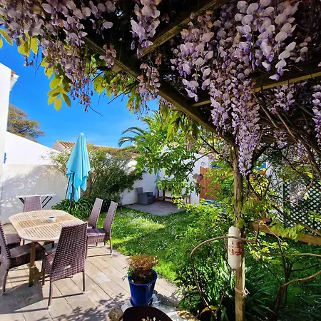 Les Pieds Dans L'eau :ker Anne