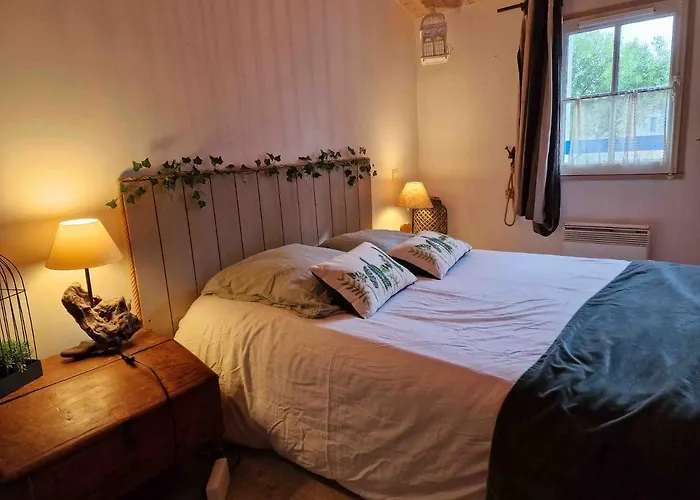 Les Pieds Dans L'eau :ker Anne Port-Joinville