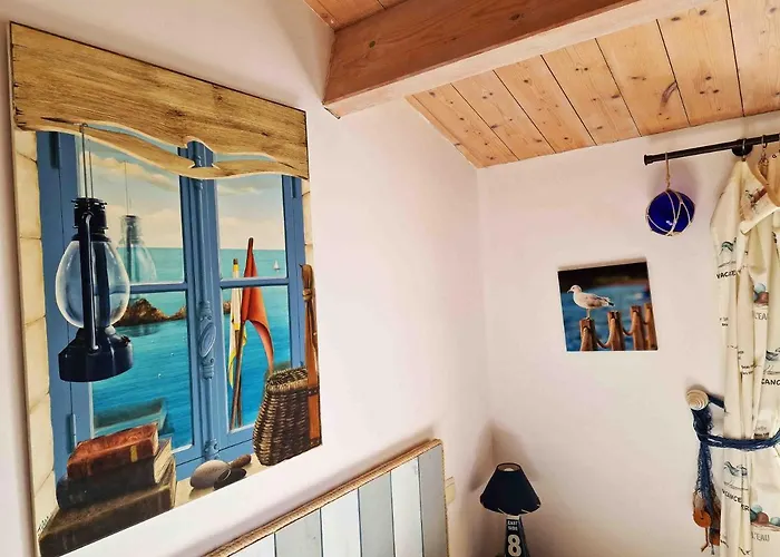 Les Pieds Dans L'eau :ker Anne Villa