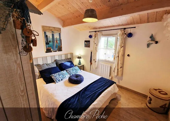 Les Pieds Dans L'eau :ker Anne Villa *